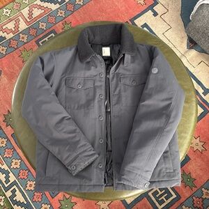 Vuori‎ Monterey Insulated Men Jacket Size XL Charcoal Sherpa Collar